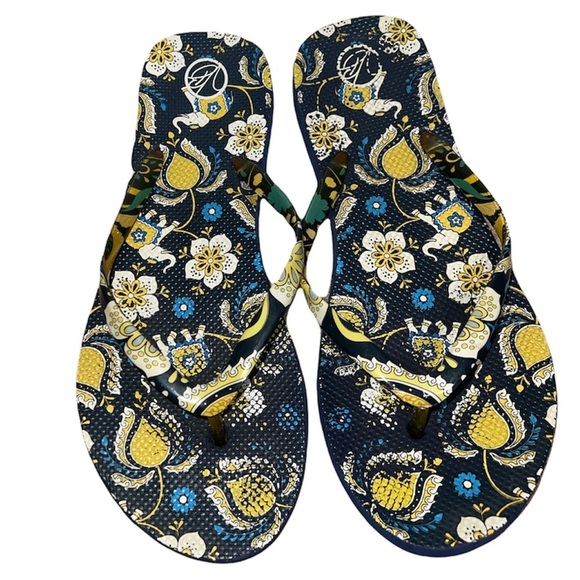 Vera Bradley Elephant Navy Blue Printed Flip Flops - Picture 1 of 6